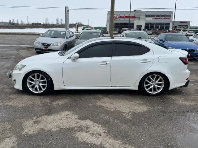 2012 Lexus IS 250 LEATHER, NAVI, LOADED, RELIABLE, CERTIFIED in Cars & Trucks in London - Image 3