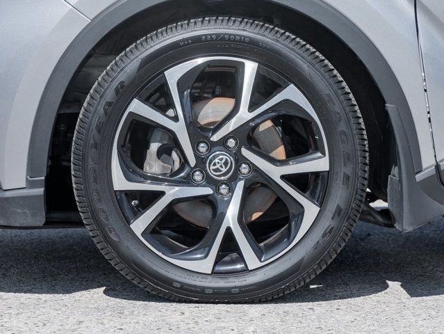 2020 Toyota C-HR LE | Heated Seats | One Owner in Cars & Trucks in Hamilton - Image 4