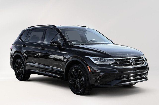 2022 Volkswagen Tiguan Comfortline R-Line Black Edition Toit pan in Cars & Trucks in Longueuil / South Shore - Image 3