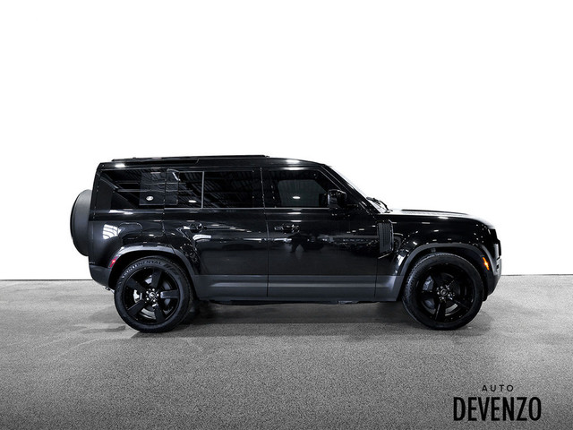 2023 Land Rover Defender 110 S AWD Black Exterior Pack / Electro in Cars & Trucks in Laval / North Shore - Image 2