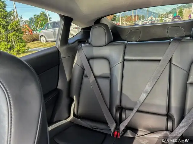 2021 Tesla Model Y in Cars & Trucks in Chilliwack - Image 13