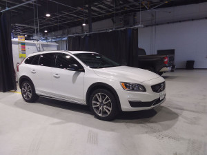 2017 Volvo V60 Cross Country V6 T5 AWD T5 AWD TURBO WAGON w/ BLUETOOTH, HEATED LEATHER / STEERING, NAVIGATION
