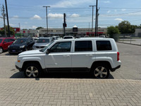2016 Jeep Patriot 4X4 - In Bright White - Touch screen - Remote start - Sunroof - Leather seats - He... (image 7)