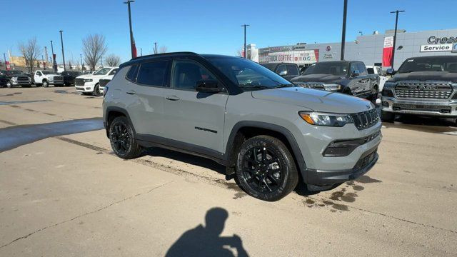 2024 Jeep Compass Altitude | Sunroof | Apple CarPlay in Cars & Trucks in Edmonton - Image 2
