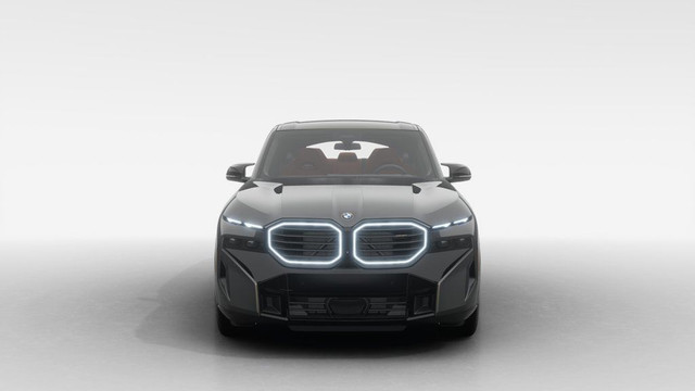 2025 BMW XM Hybride | M Sport | Freins M Sport Rouges | Bowers in Cars & Trucks in City of Montréal - Image 3