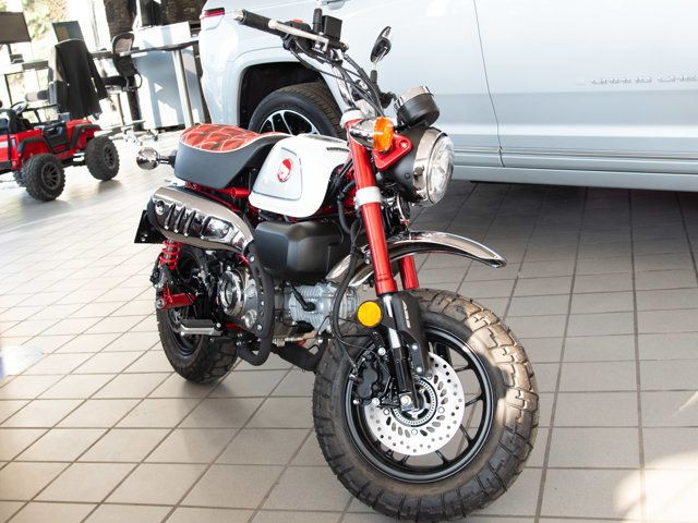 2024 Honda Z125MAR Monkey ABS in Cars & Trucks in Calgary - Image 2