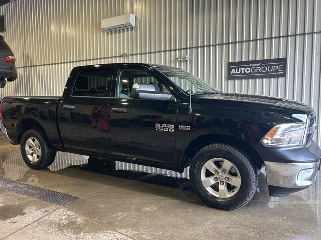 2017 Ram 1500 ST CREW 4X4 Auto AC in Cars & Trucks in Gatineau - Image 4