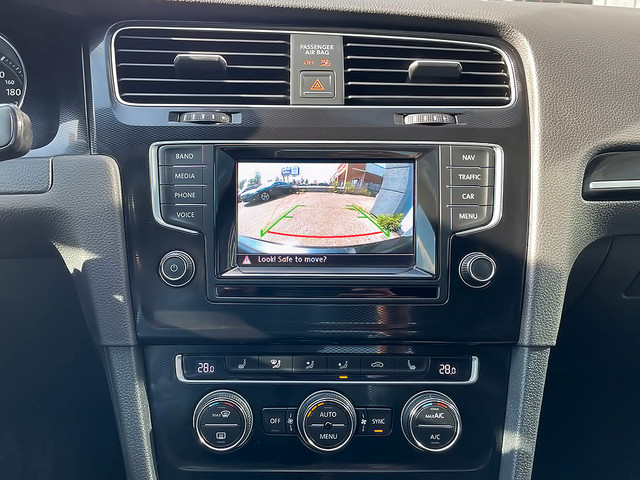 2015 Volkswagen Golf GTI 4DR|NAVI|REARCAM|SUNROOF|ALLOYS|MANUAL in Cars & Trucks in City of Toronto - Image 3