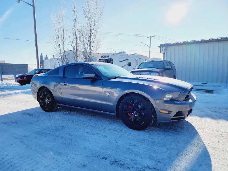 2014 Ford Mustang Coupe*REMOTE START*HEATED SEATS*VERY CLEAN*
