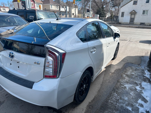 2014 Toyota Prius Touring LEATHER/SUNROOF/NAVI/CAMERA/SOLAR in Cars & Trucks in Winnipeg - Image 4