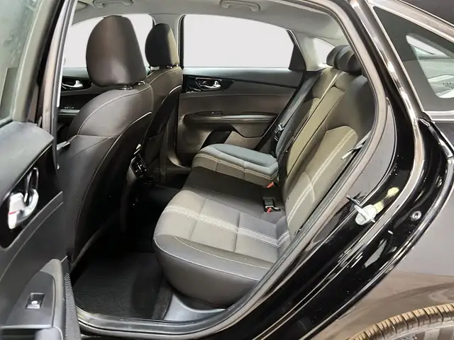 2022 Kia Forte EX in Cars & Trucks in Laval / North Shore - Image 10