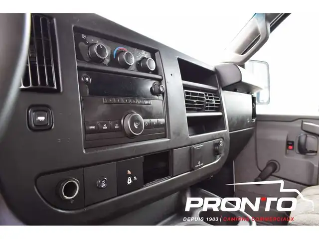 2019 GMC Savana ** 6.0L V8 ** Garantie 2 ans Inclus ** 3500 ** in Cars & Trucks in Laval / North Shore - Image 13
