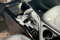 Sunroof, Wireless Phone Charger, Uvo, Push Button Start, Blind Spot Detection, Satellite Radio, Clot... (image 6)