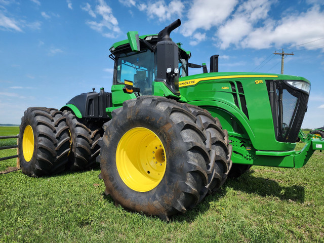 John Deere 9R 490 4WD Tractor with 200 hours in Farming Equipment in Calgary