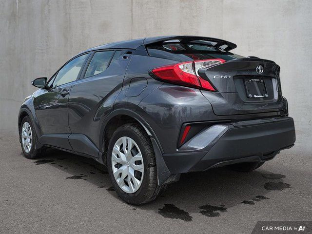 2022 Toyota C-HR in Cars & Trucks in Ottawa - Image 3