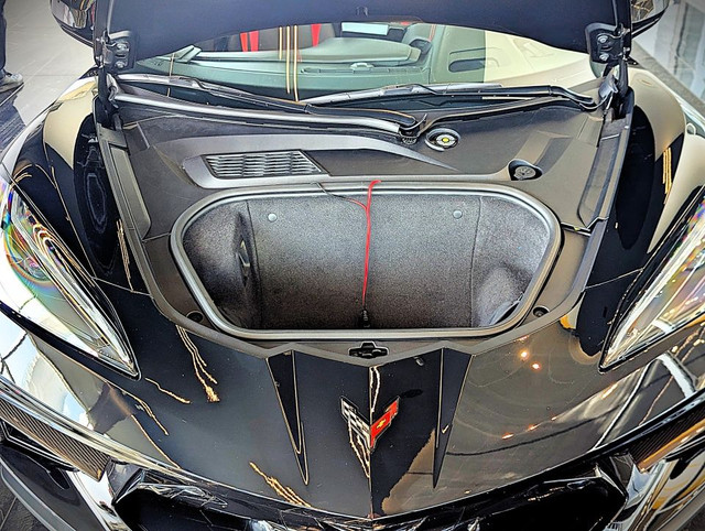 2021 Chevrolet Corvette Stingray 3LT in Cars & Trucks in City of Montréal - Image 4
