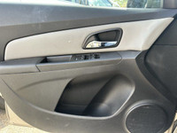 IIHS Top Safety Pick. Only 150,963 Miles! This Chevrolet Cruze delivers a Gas I4 1.8L/110 engine pow... (image 3)