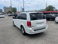 Gorgeous Dodge Grand Caravan 2015. SXT Premium plus . No accidents, One owner ,Leather seats, Backup... (image 3)