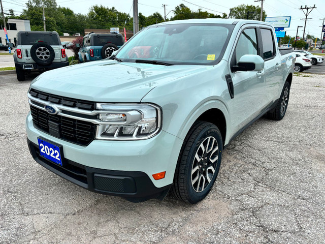 2022 Ford Maverick Lariat | ONE Owner | Clean CarFax | Backup Ca in Cars & Trucks in Windsor Region