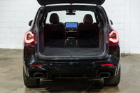 Francais: * Groupe Premium Essentiel * Freins M Sport rouges * Accès Confort * Éclairage d'ambiance... (image 7)