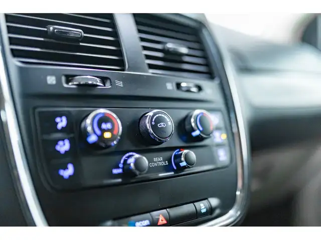 2015 Dodge Grand Caravan SE in Cars & Trucks in Calgary - Image 17