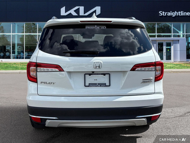 2021 Honda Pilot TOURING 8-PASSENGER **comes with 2 sets of tire in Cars & Trucks in Calgary - Image 4