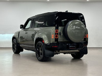 Le Land Rover Defender 110 P400 X-Dynamic SE 2023 est un VUS robuste et performant qui allie capacit... (image 5)