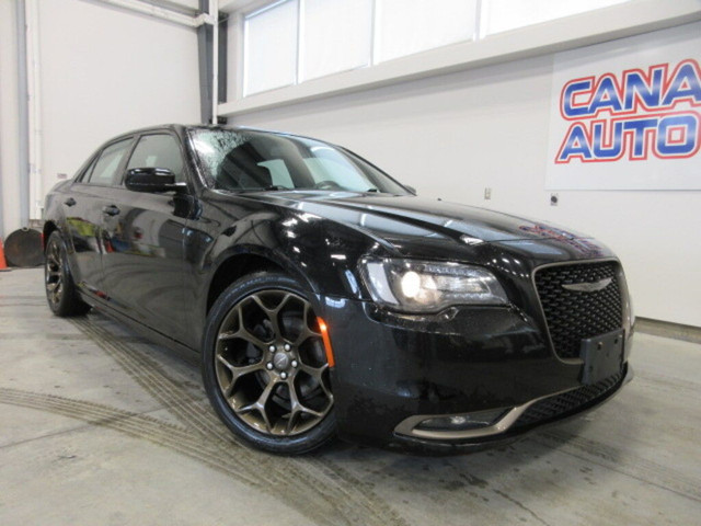  2020 Chrysler 300 300S, HTD. LEATHER, PANA ROOF, NAV, LOADED, 8 in Cars & Trucks in Ottawa - Image 2