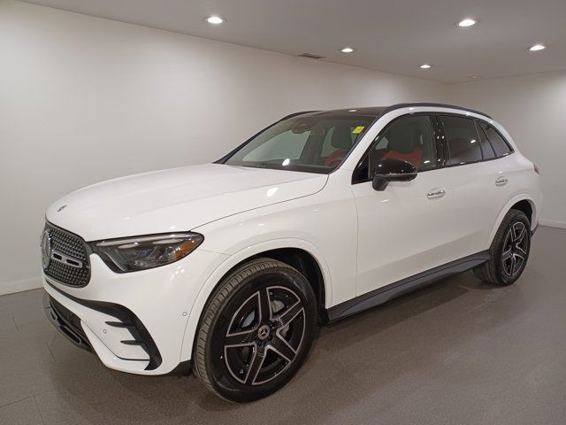 2025 Mercedes-Benz GLC GLC 300 in Cars & Trucks in Regina - Image 2