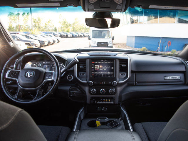 2020 Ram 3500 Sport, Cummins Diesel, Carplay / Android Auto in Cars & Trucks in Calgary - Image 3