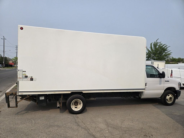 2021 Ford E-450 E-450 - 16Ft Box - V8 Gas - MAXON Lift Gate in Cars & Trucks in City of Toronto - Image 4