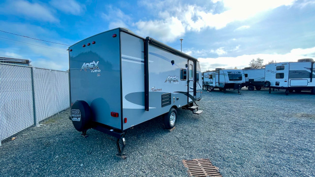 2020 Apex Nano 193BHS in Travel Trailers & Campers in Victoria - Image 3