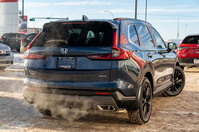 2026 Honda CR-V Hybrid Touring in Cars & Trucks in Edmonton - Image 2