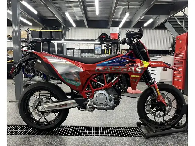 2024 GASGAS SM 700 in Sport Touring in Granby - Image 2