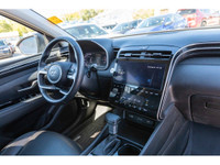 CLEAN CARFAX AND LIKE NEW! - 2.5L Engine - AWD - Automatic Transmission - Sunroof - Leather Interior... (image 7)