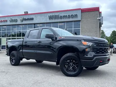 BackUp Camera, Bluetooth, Apple CarPlay / Android Auto, 4X4, One Owner, Factory Warranty, 10-Speed A...