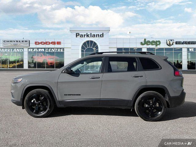 2022 Jeep Cherokee Altitude 4x4 Sunroof Nav Capable in Cars & Trucks in St. Albert - Image 2