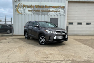2017 Toyota Highlander LE AWD - 7 Seat Passenger