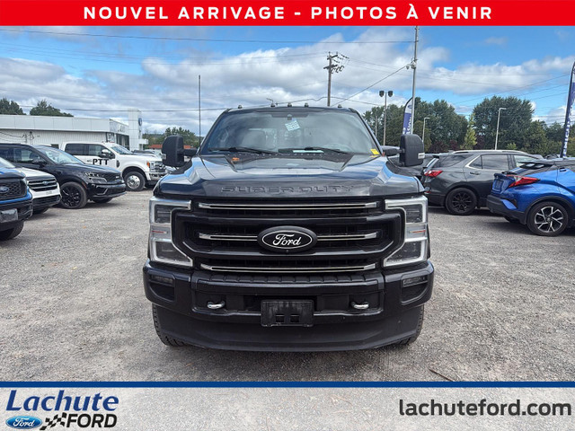 Ford Super Duty F-250 SRW Platinum 4WD Crew Cab 6.75' Box 2022 à dans Autos et camions  à Laurentides - Image 2