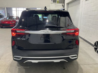 // JAMAIS ACCIDENTÉ! //Ce Kia Seltos 2023 version SX**CUIR**TOIT**AWD**NAVI**CAMERA RECUL**A/C** aff... (image 2)