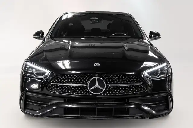 2023 Mercedes-Benz C300 4MATIC Sedan | Premium | Night | Carplay in Cars & Trucks in City of Montréal - Image 3