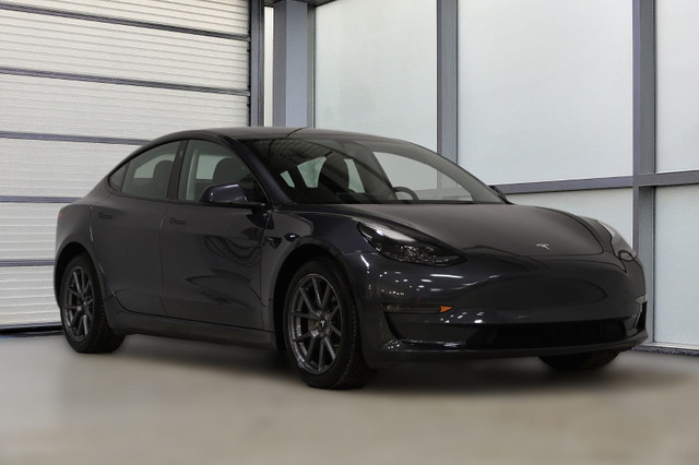 2023 Tesla MODEL 3 AWD / Long range / Toit pano / Bas km / Un Se in Cars & Trucks in Longueuil / South Shore