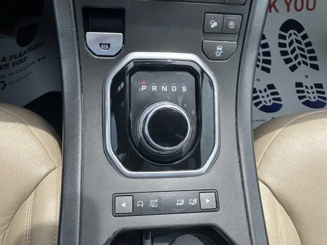 2019 Land Rover Range Rover Evoque SE WINTER TIRES INCLUDED! dans Autos et camions dans Ville d’Halifax - Image 32