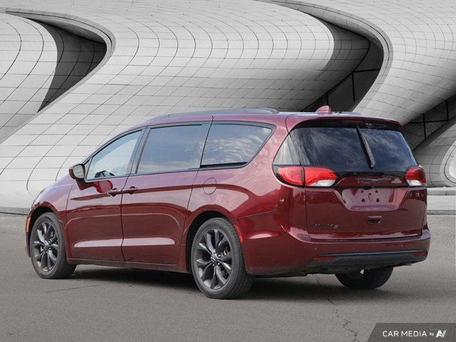 2018 Chrysler Pacifica Touring-L Plus in Cars & Trucks in London - Image 3