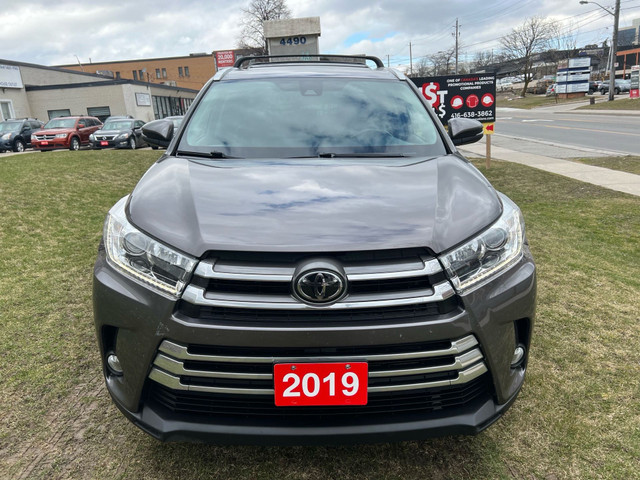 2019 Toyota Highlander AWD XLE in Cars & Trucks in City of Toronto - Image 2