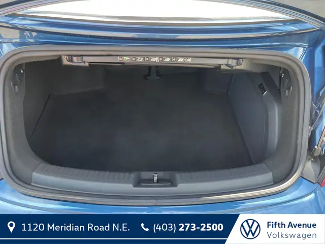 2018 Volkswagen Beetle Convertible Coast + Style Pkg Auto for sa in Cars & Trucks in Calgary - Image 10