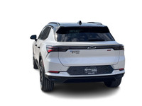 EQUINOX EV RS Engine: 0L L/100Km City: 2.0 L/100Km Hwy: 2.4 (image 9)