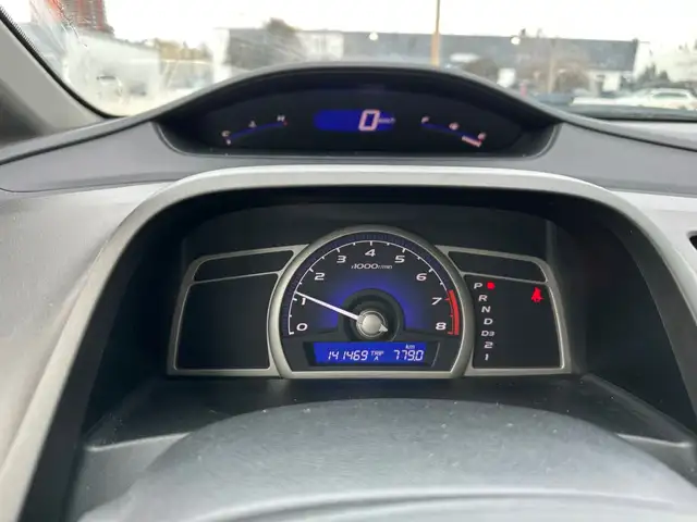 2009 Honda Civic Sdn Sport Sedan / Clean History / Low KM 141K  in Cars & Trucks in Calgary - Image 12