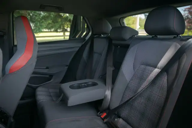 2022 Volkswagen Golf GTI in Cars & Trucks in Delta/Surrey/Langley - Image 14