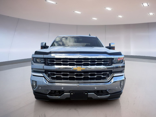 Chevrolet Silverado 1500 LTZ cabine multiplace 143,5 po 4RM avec dans Autos et camions  à Laurentides - Image 2